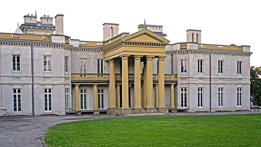 dundurn castle