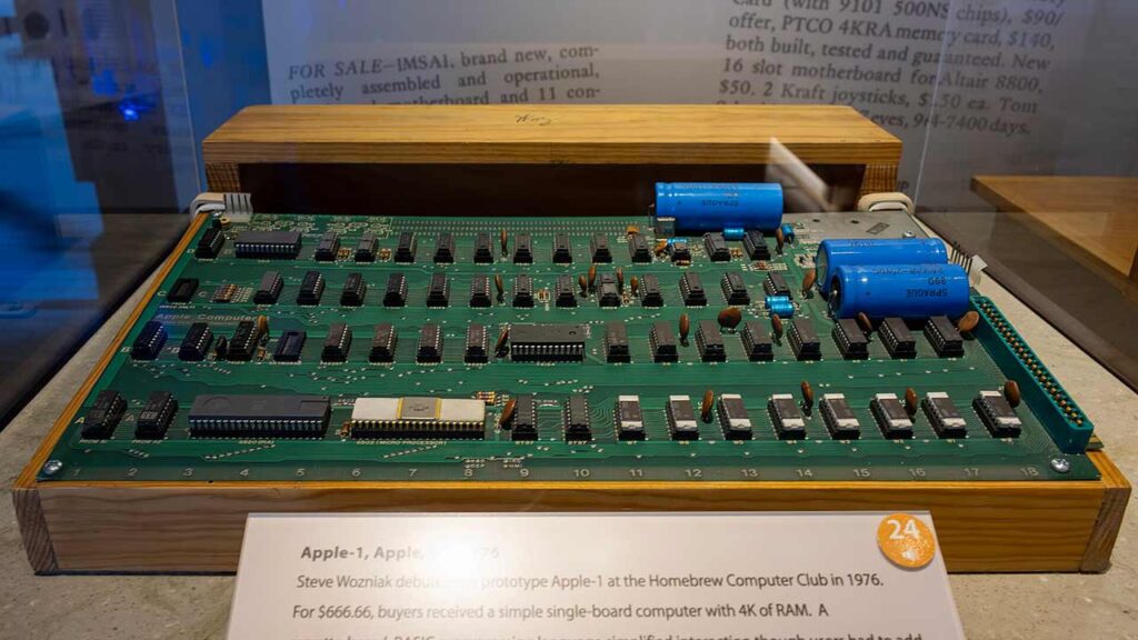 Apple I (1976)