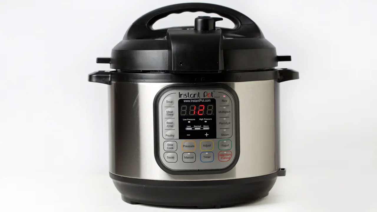 The Old-School Kitchenware Collectors Are Fighting Over Online