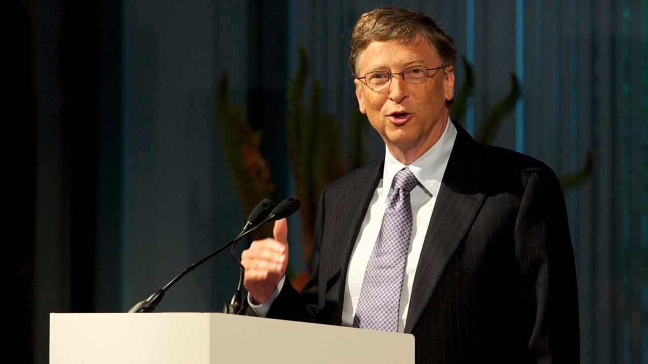 Image Credit: Bill Gates, speaking at the UK-hosted GAVI immunisation Alliance pledging event – CC BY 2.0/Wiki Commons.