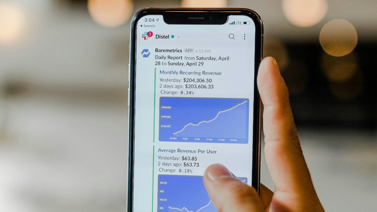 Image Credit: turned-on post-2018 iPhone — Austin Distel