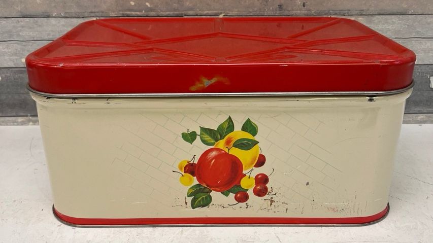 Old-Fashioned Bread Boxes