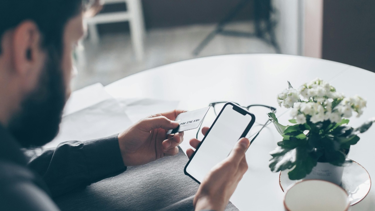 Mikhail Nilov/Pexels