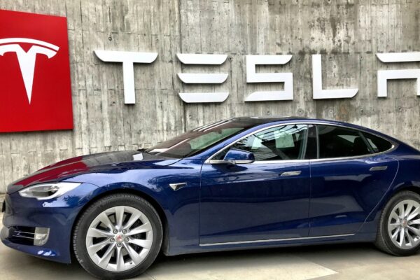 teslafansch/Unsplash