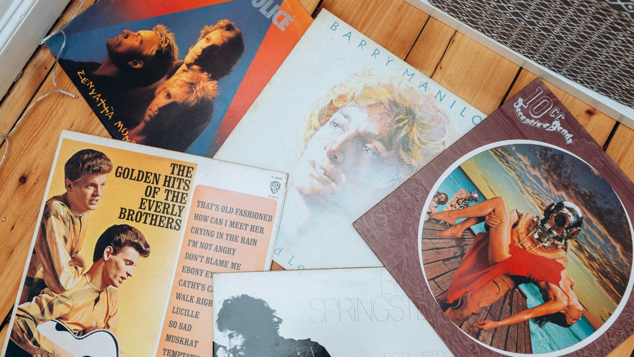 theretrostoreuk/Unsplash