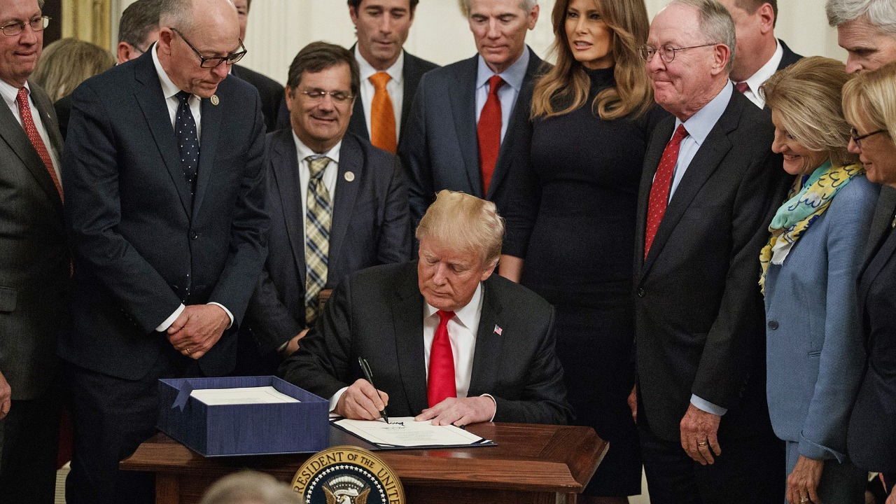 Image Credit: United States Senate - Office of Dan Sullivan - Public domain/Wiki Commons