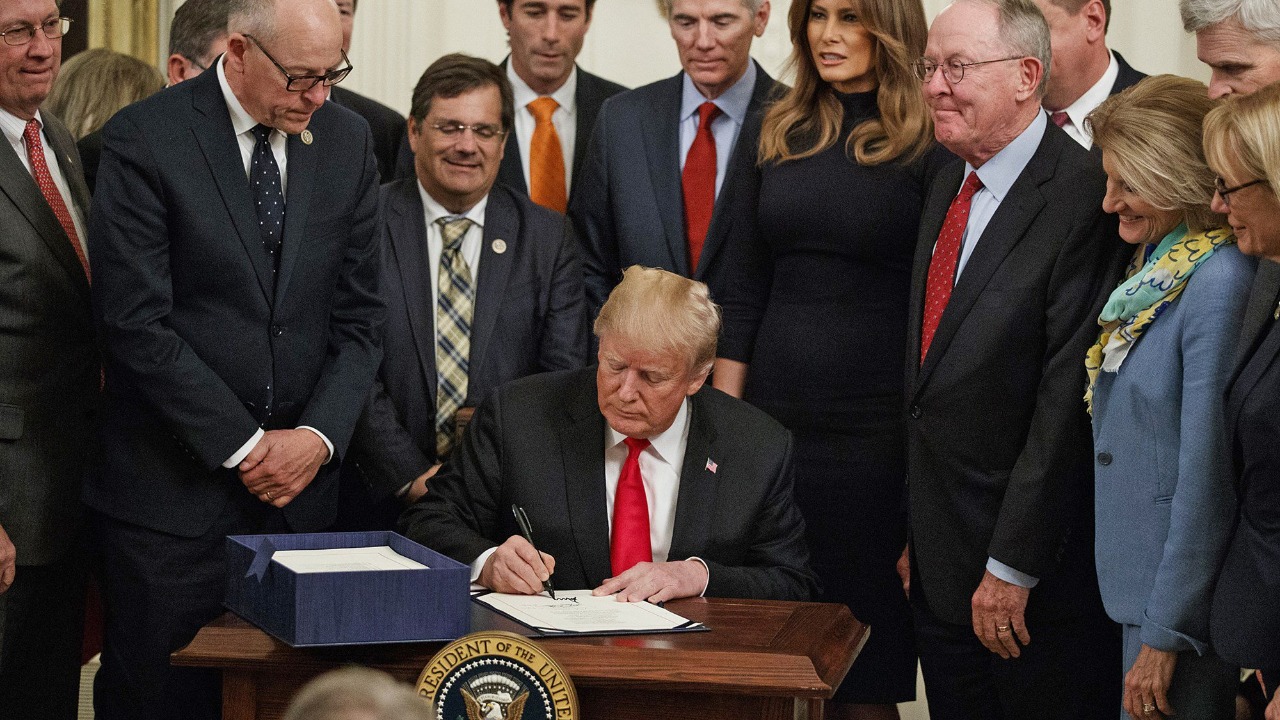 Image Credit: United States Senate - Office of Dan Sullivan - Public domain/Wiki Commons