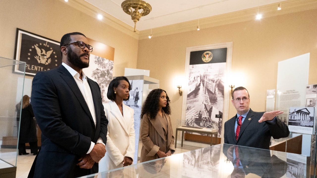 Image Credit: Arlington National Cemetery – Public domain/Wiki Commons
