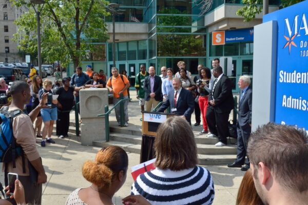 Image Credit: Susan Ruggles from Milwaukee, USA - CC BY 2.0/Wiki Commons