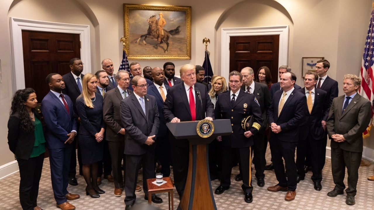 Image Credit: The White House from Washington, DC – Public domain/Wiki Commons
