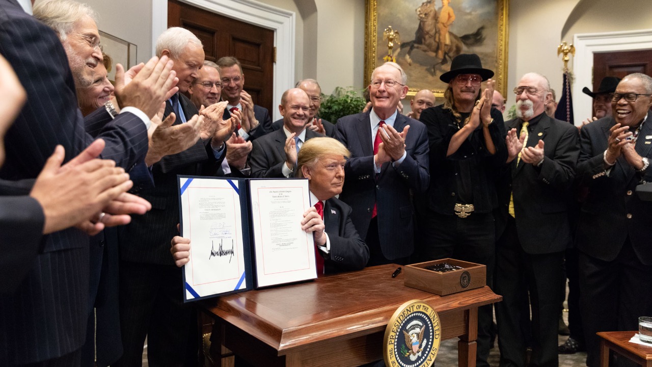 Image Credit: The White House from Washington, DC - Public domain/Wiki Commons