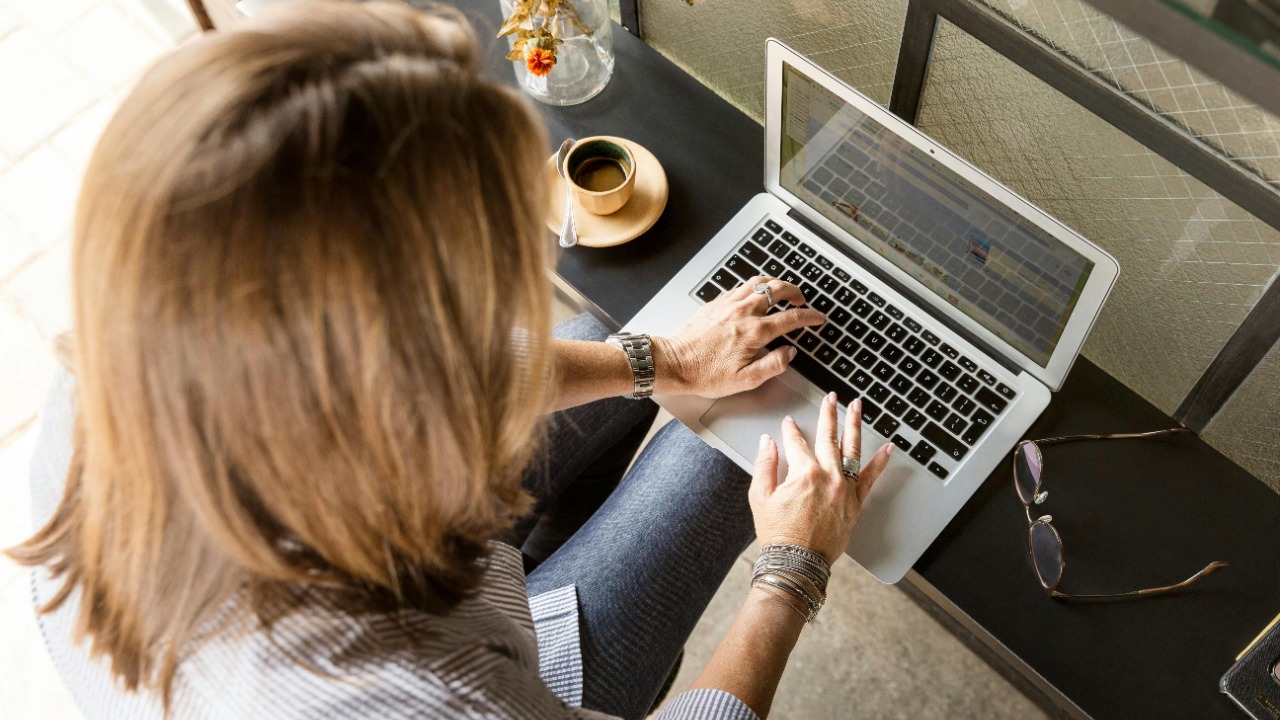 LinkedIn Sales Navigator/Pexels