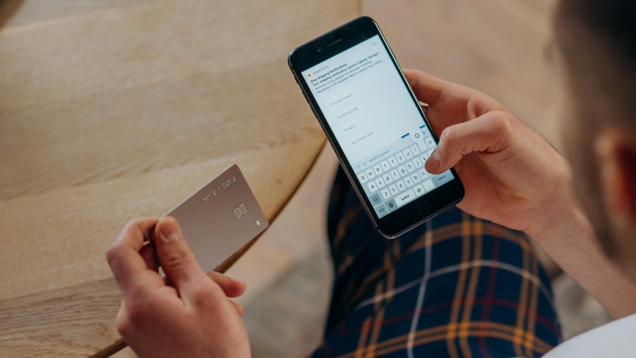 Mikhail Nilov/Pexels
