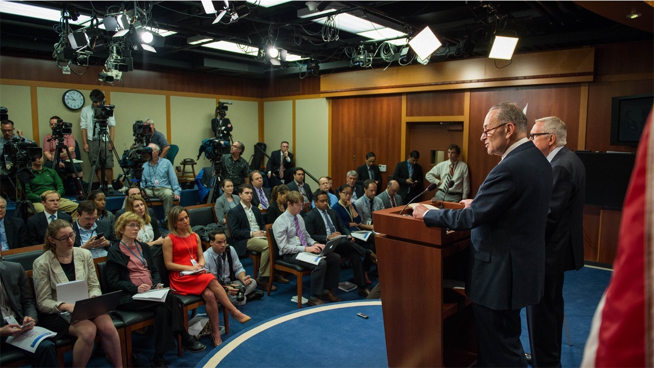 Image Credit: Senate Democrats – CC BY 2.0 /Wiki Commons.
