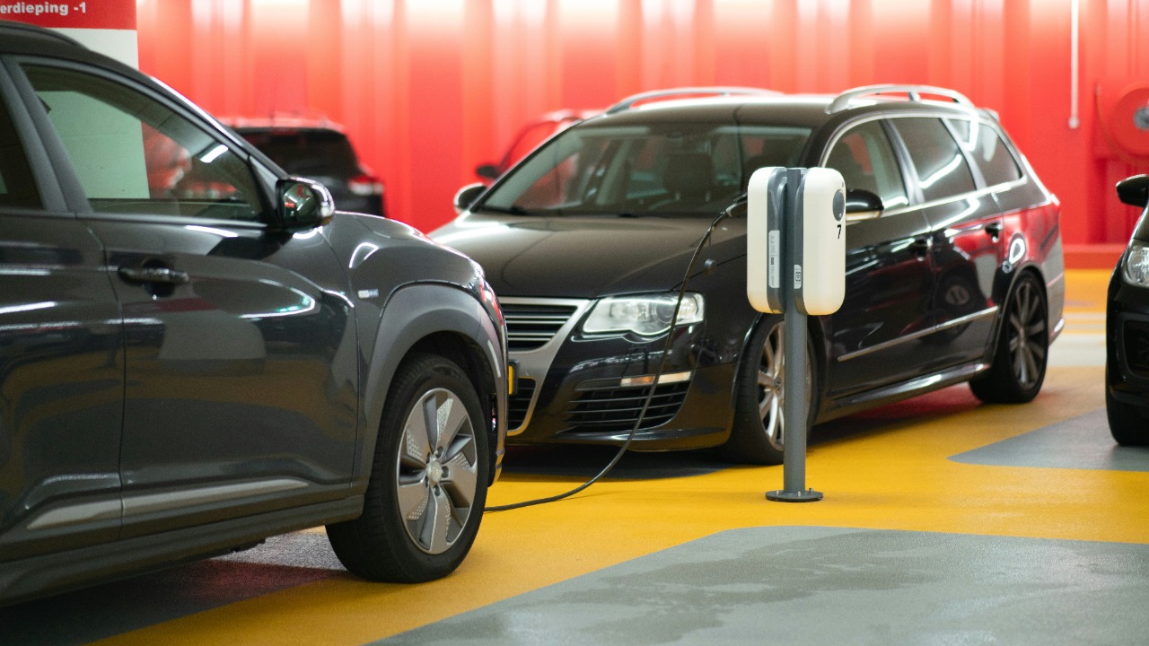 michaelfousert/Unsplash