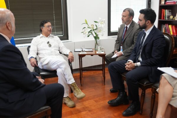 Image Credit: Fotografía oficial de la Presidencia de Colombia – Public domain/Wiki Commons