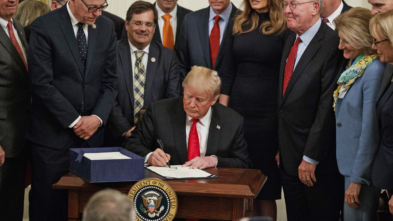 Image Credit: United States Senate - Office of Dan Sullivan - Public domain/Wiki Commons