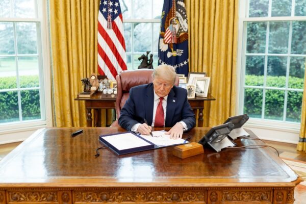 Image Credit: The White House from Washington, DC – Public domain/Wiki Commons