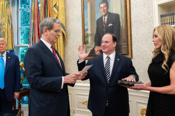 Image Credit: The White House – Public domain/Wiki Commons