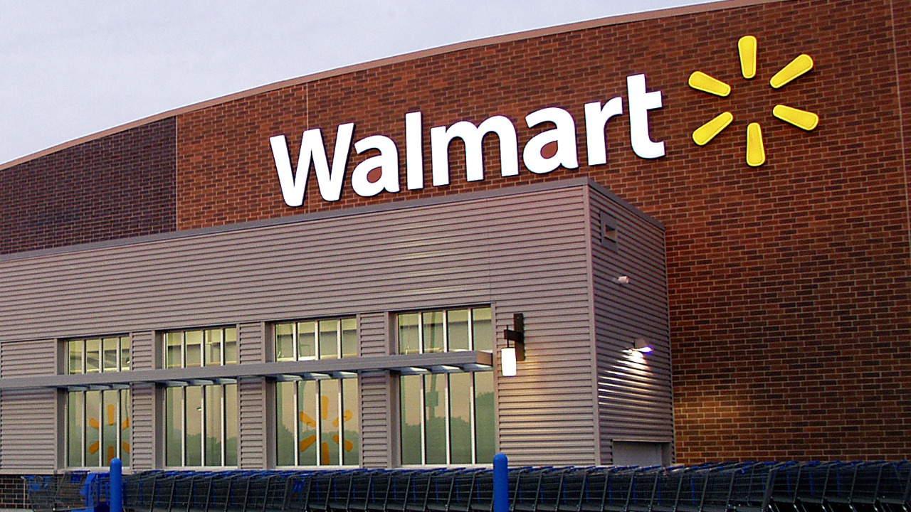Image Credit: Walmart Corporate from Bentonville, USA - CC BY 2.0/Wiki Commons