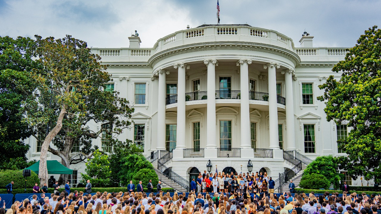 nhuenerfuerst/Unsplash