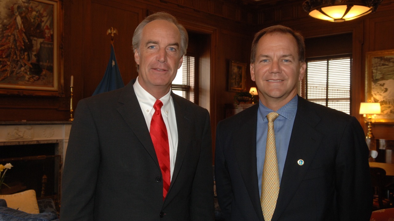 Image Credit: Department of the Interior. National Business Center. Administrative Operations Directorate. Division of Employee and Public Services. Creative Communications Branch. Photographic Services. 2000 – Public domain/Wiki Commons