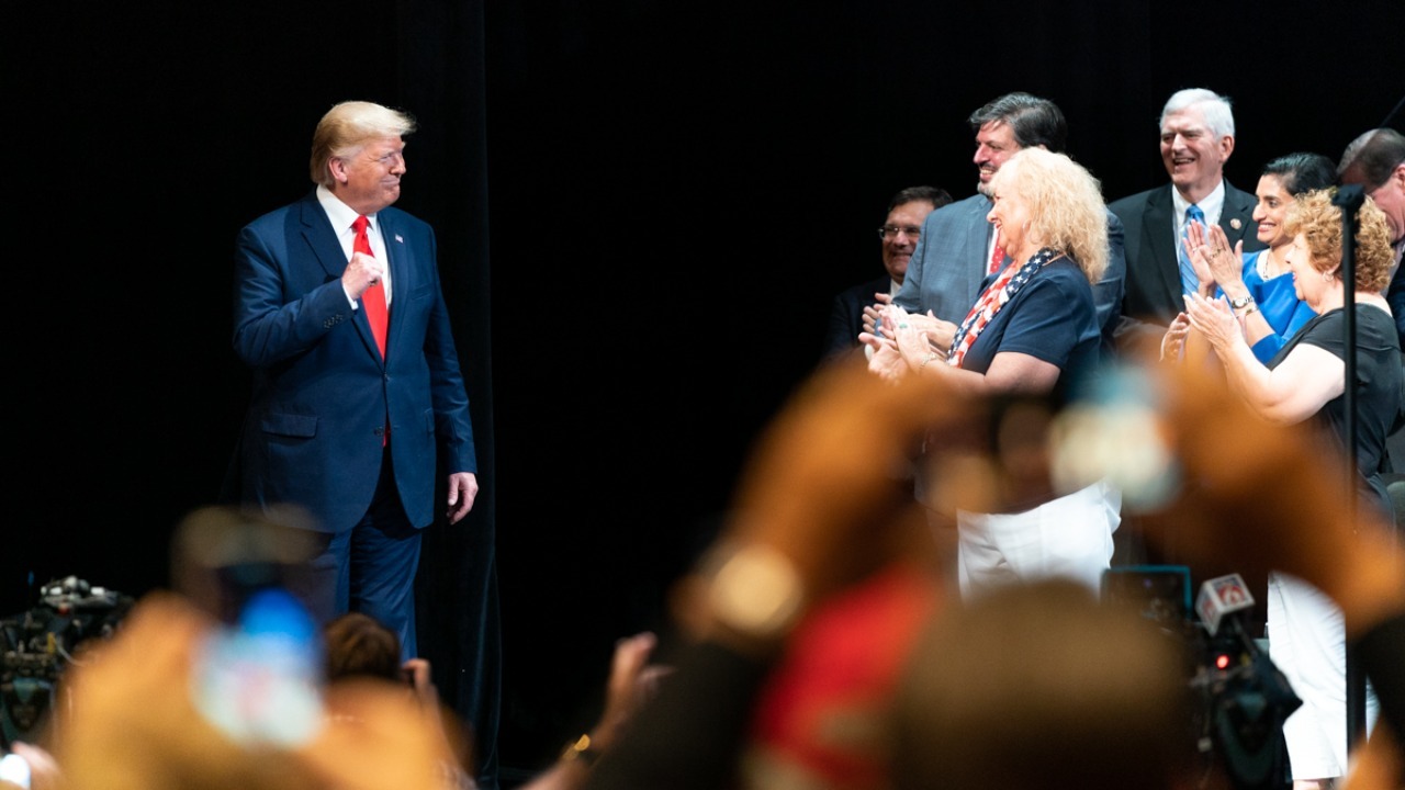 Image Credit: The White House from Washington, DC – Public domain/Wiki Commons