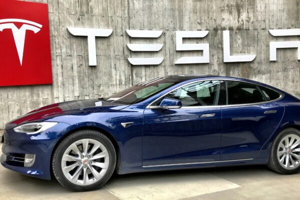 teslafansch/Unsplash