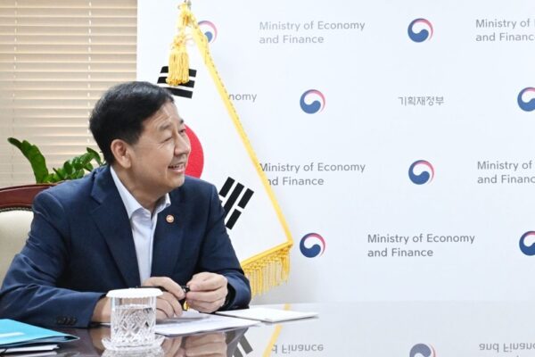 Deputy Prime Minister Koo Yun