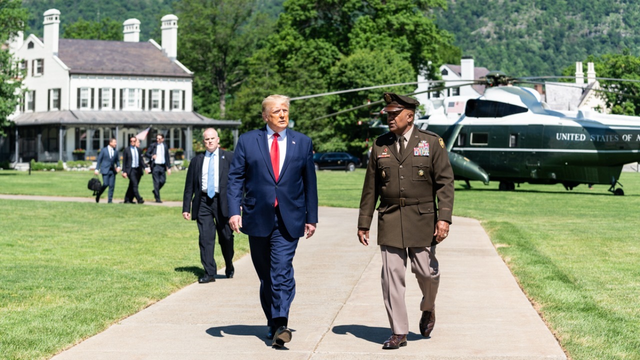 President Trump at the U.S. Military Academy Graduation (50008507953)