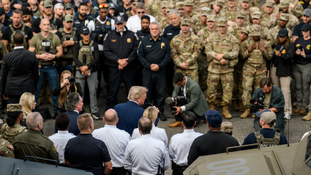 P20250821DT-0248 President Donald Trump visits law enforcement and members of the National Guard at the U. S. Park Police Anacostia Operations Facility