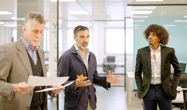 Meeting between managers and employees in a coworking