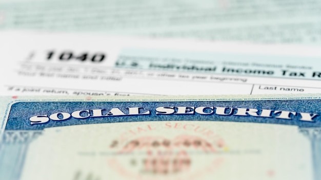 USA Social Security Card on calculations of tax for retirement