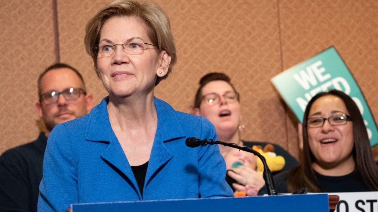 Elizabeth Warren Twitter banner