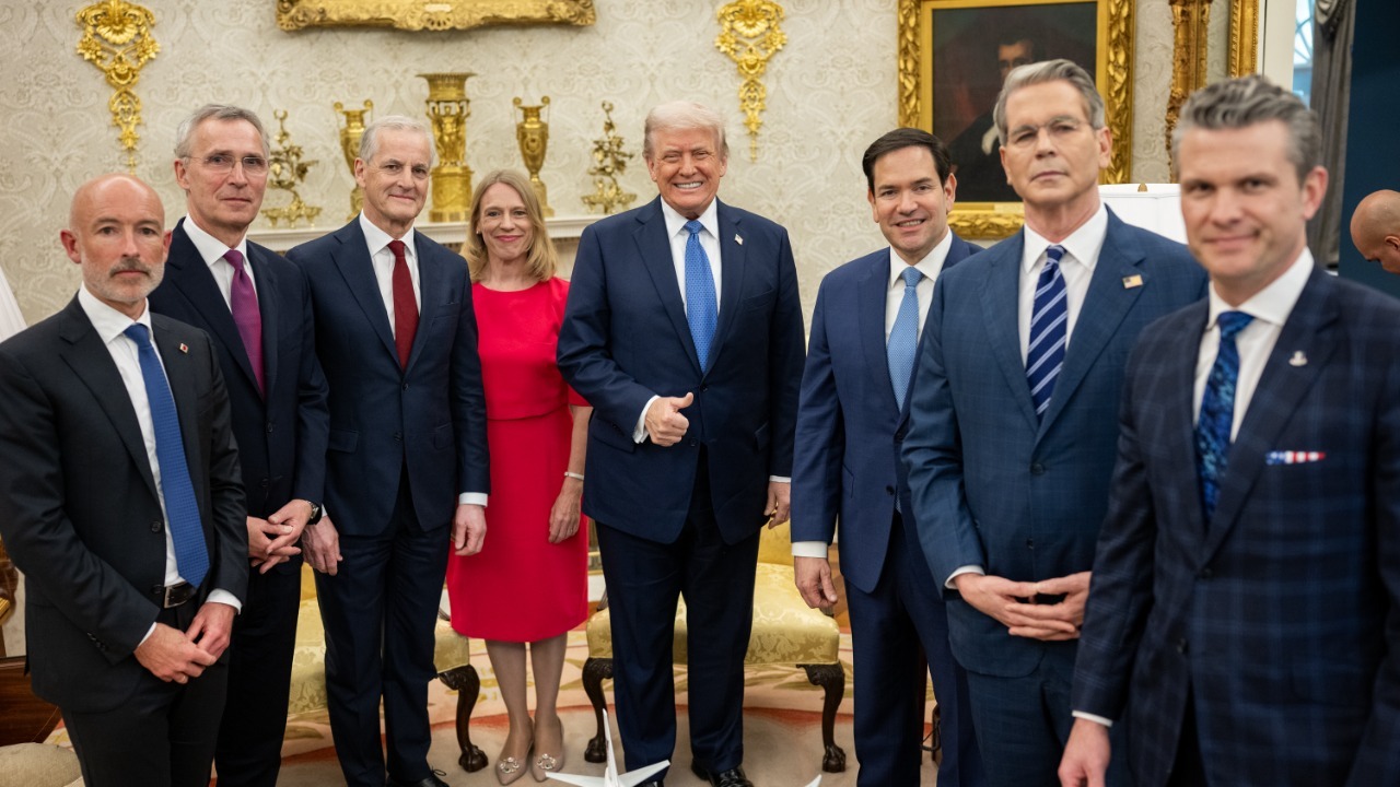 President Donald Trump poses for a photo with Prime Minister Gahr Store of Norway (54476050740)