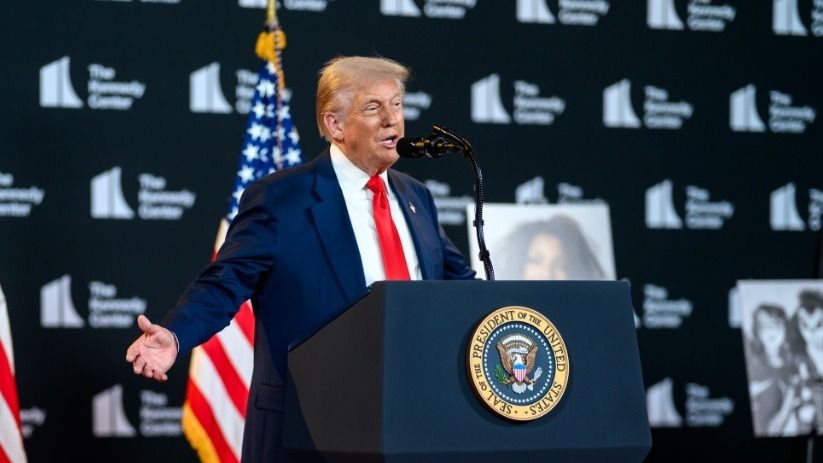 P20250813DT-0264 President Donald Trump makes an announcement and holds a press conference in the Hall of Nations at the John F. Kennedy Center for the Performing Arts