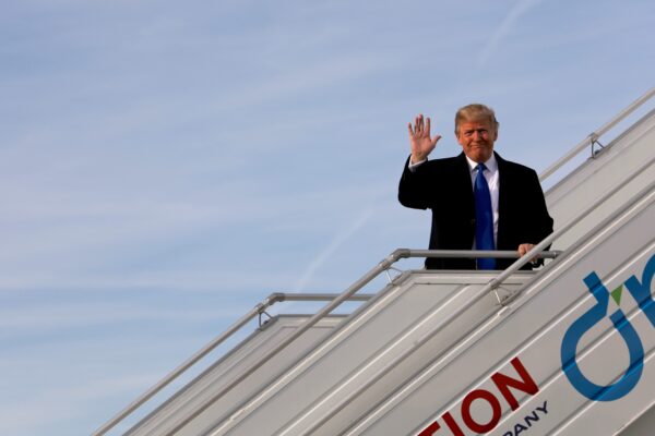 President Trump Arrives in Switzerland (39892623251)