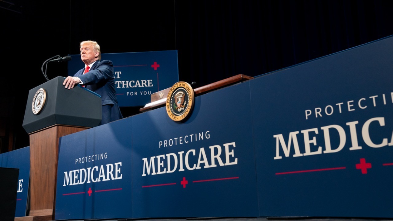 Image Credit: The White House from Washington, DC – Public domain/Wiki Commons