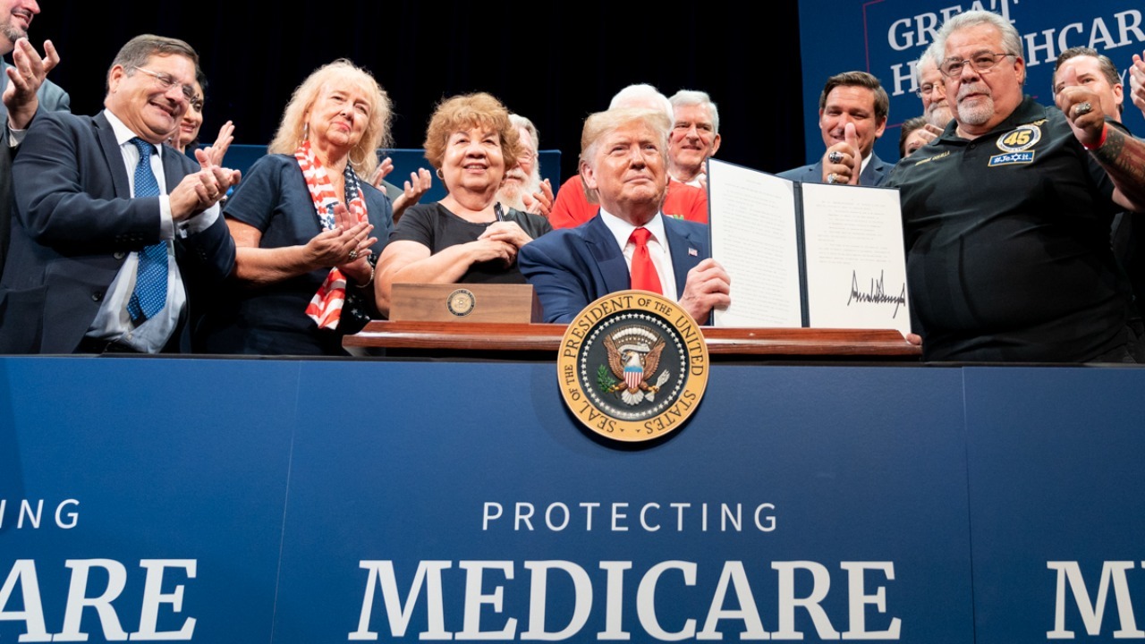 Image Credit: The White House from Washington, DC – Public domain/Wiki Commons