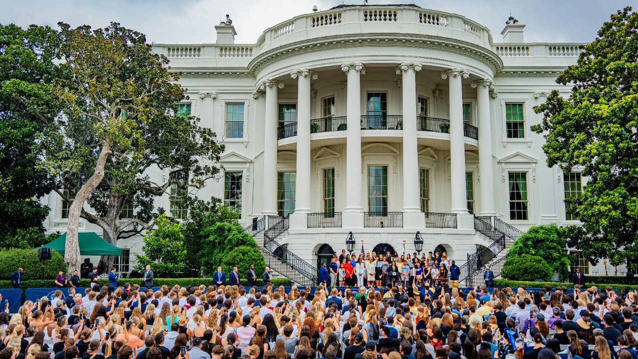 nhuenerfuerst/Unsplash