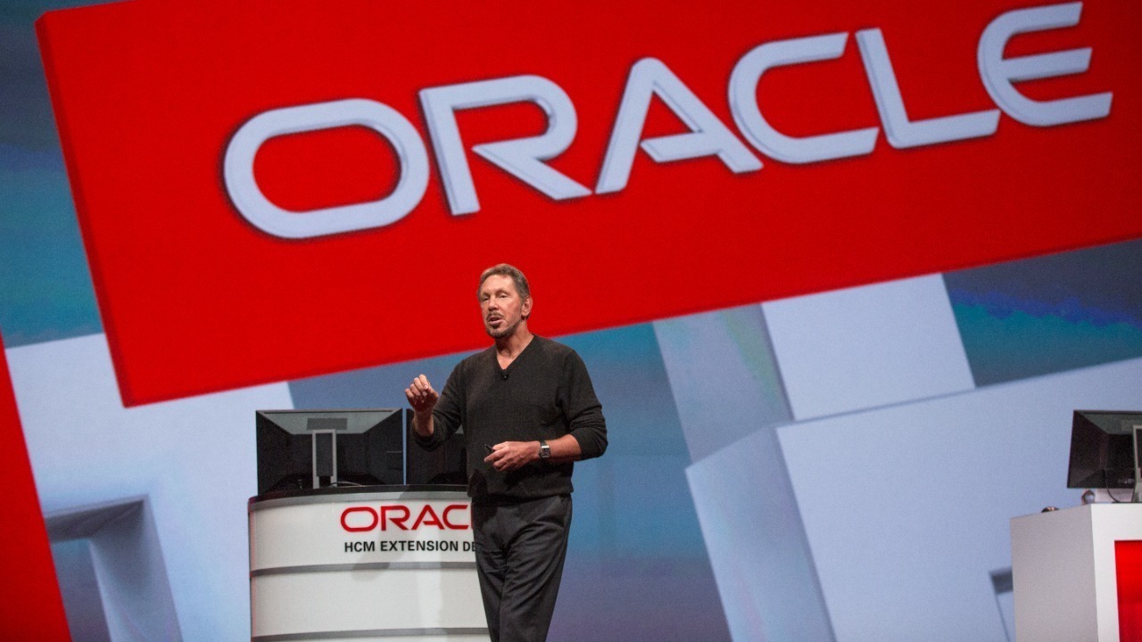 Larry Ellison on stage (2)