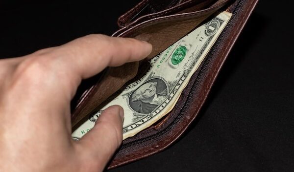 Empty wallet and global crisis