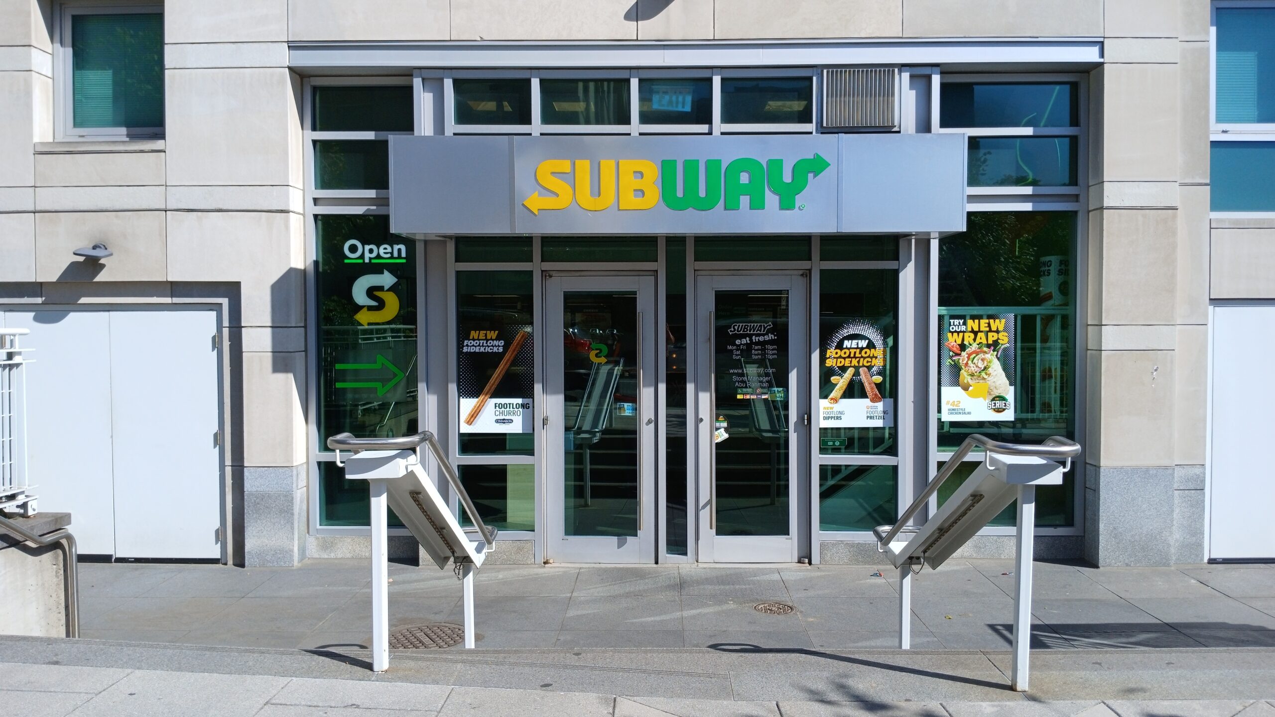 Entrance to a Subway restaurant in Foggy Bottom