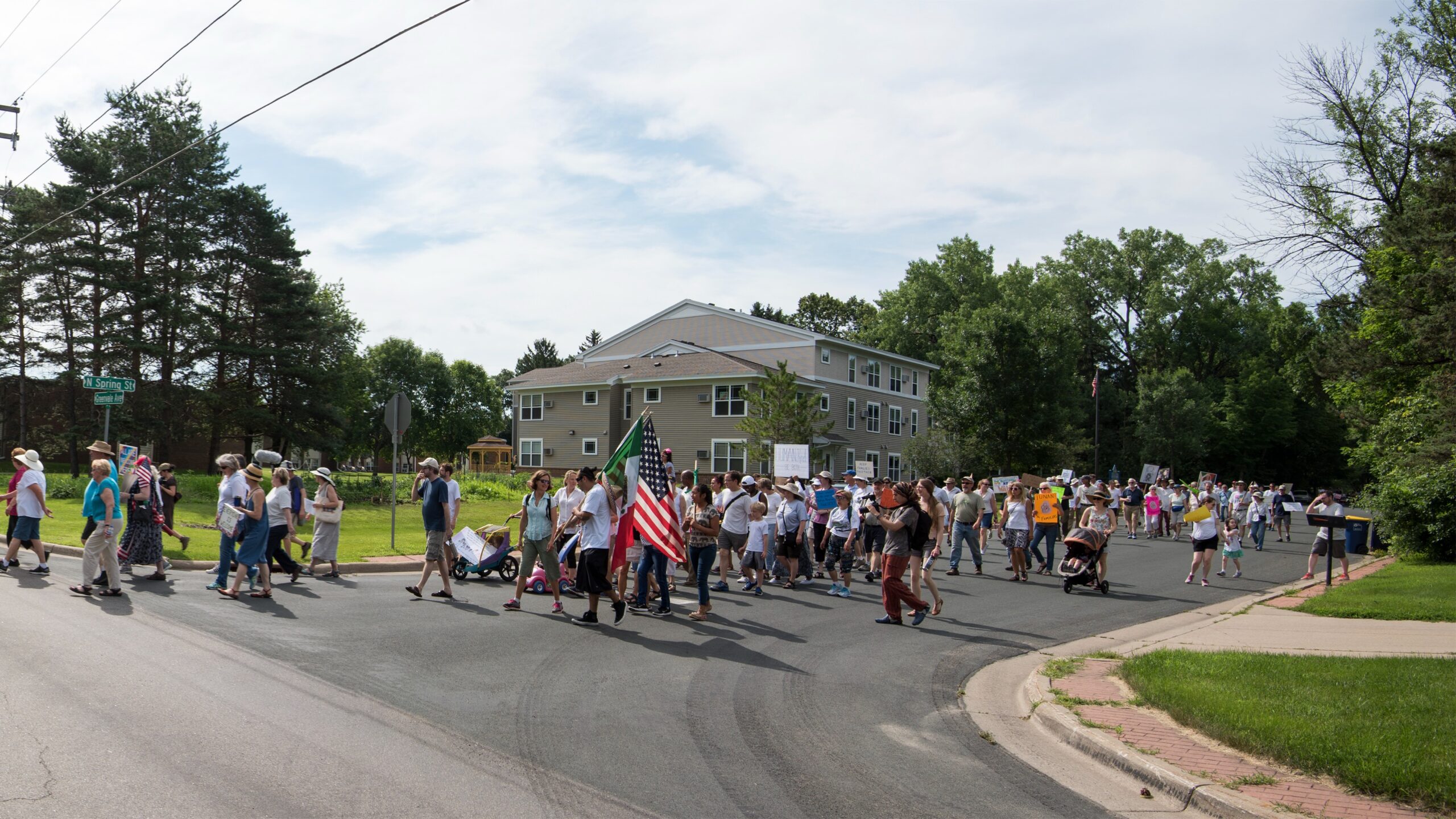 Neighbors United March for Immigrant Families' Rights (42212868585)