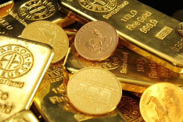 gold and silver round coins