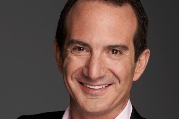 Final headshot David Bach e 142