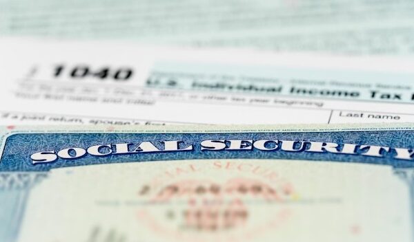 USA Social Security Card on calculations of tax for retirement
