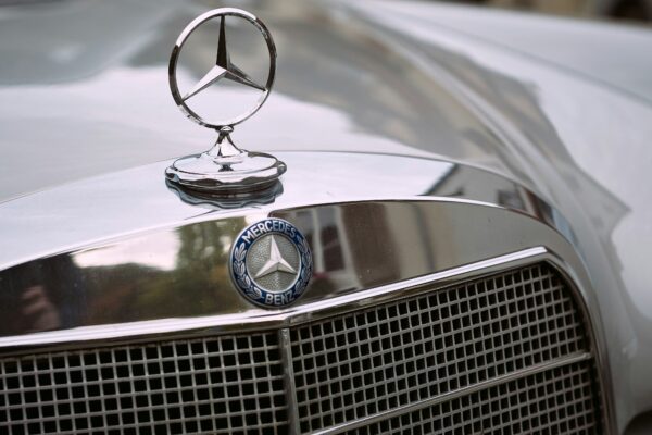 silver mercedes benz car hood