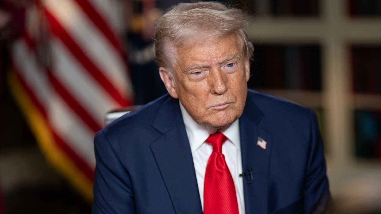 President Donald Trump sits for an interview with Fox News journalist Rachel Campos Duffy (54453772262)