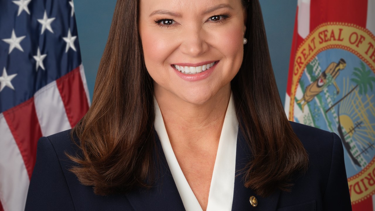 Senator Ashley Moody official portrait — Image Credit: United States Senate Photography Service - Public domain/Wiki Commons